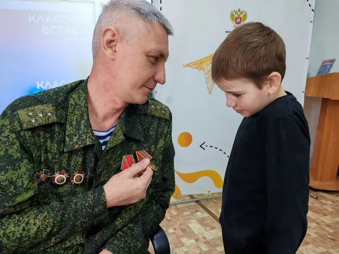 photo_5237896524136651763_y