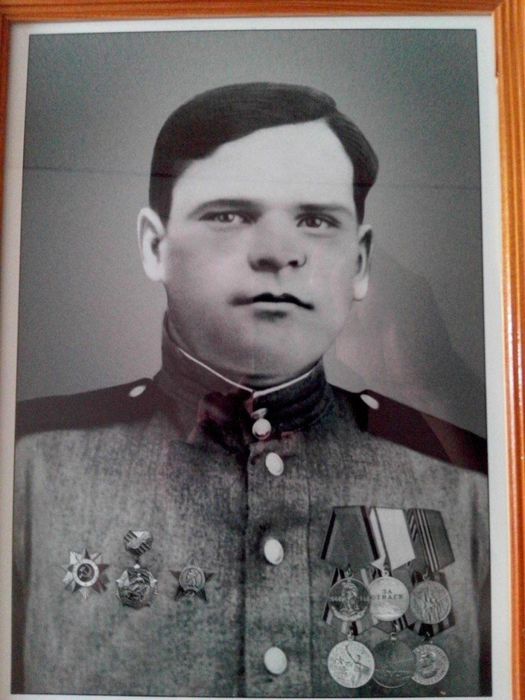 Голоснов Иван Иванович 10 мая 1920 года рождения. Житель села Солдато- Александровское. Награждён орденом Отечественная война 1 степени.